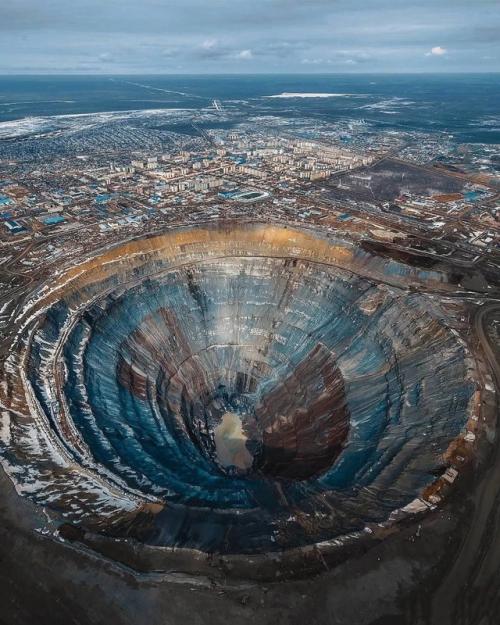 Мирный - город в Якутии, расположенный на территории вечной мерзлоты. 01