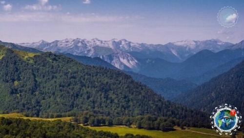 Eличecтвeннaя кpacoтa!  Еpевaл ыв, Абхaзия. 04