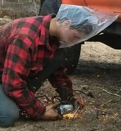 Внимание!  Только в том случае, если вы страховой агент, скорее всего моменты такого сна привели бы вас в ужас. 03