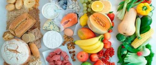 Почему нельзя есть помидоры и огурцы в одном салате? 

