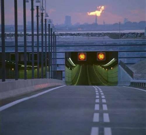 Эресуннский мост - уникальное сооружение, которое не имеет аналогов в мире. 03