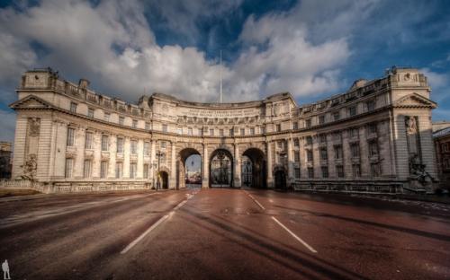 Арка адмиралтейства.  Трехарочная арка, расположенная в Лондоне.