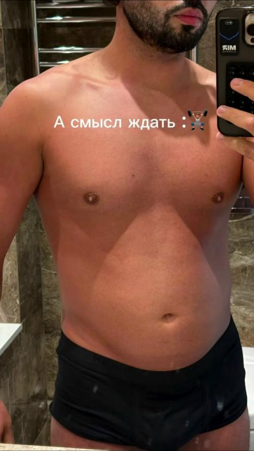 Мужчина нашел самый быстрый способ получить заветный спортивный рельеф без изнурительных тренировок и строгих диет. 01