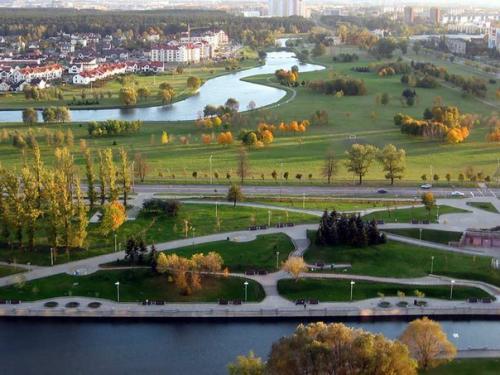 Беларусь - очень красивая страна, в ней гармонично сочетаются интереснейшее культурно-историческое наследие с великолепными подарками природы.