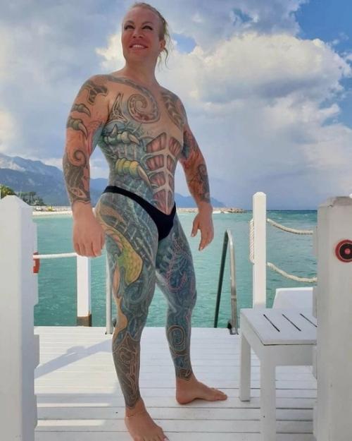 Сжегшего российский паспорт александра шпака приговорили к восьми годам колонии. 02