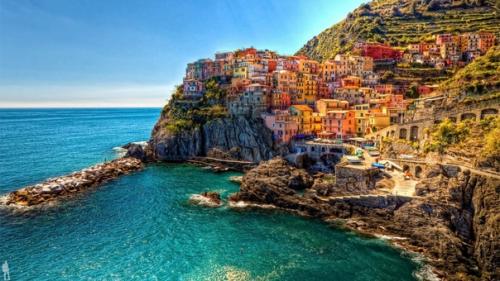 Лигурия.  Генуя и Лигурия - наследница великой генуэзской республики - одна из великих морских держав, родина Колумба и гения скрипки паганини. 01