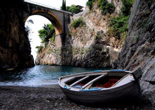 Фуроре - несуществующая деревня в Италии. 04