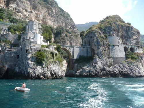 Фуроре - несуществующая деревня в Италии. 09