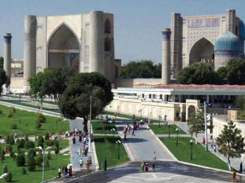 Узбекистан - сказочная и удивительная страна, настоящий памятник истории многих народов и империй, один из пунктов древнего шелкового пути. 07