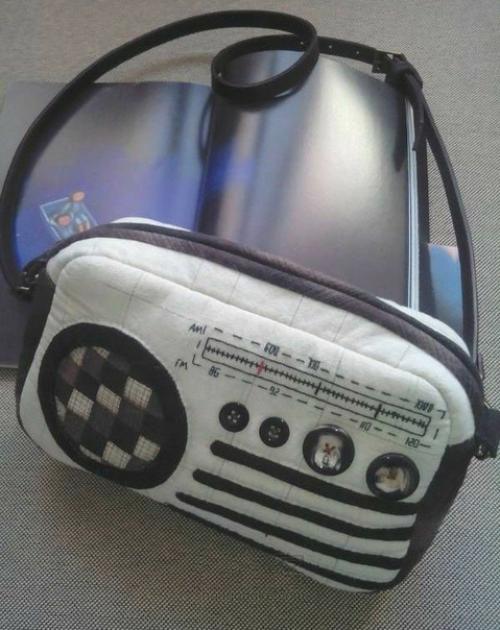 Большое число колумбийских солдат и полицейских взяты в плен и удерживаются в лагерях повстанческих сил. 01