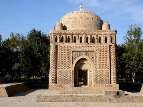 Узбекистан - сказочная и удивительная страна, настоящий памятник истории многих народов и империй, один из пунктов древнего шелкового пути. 01