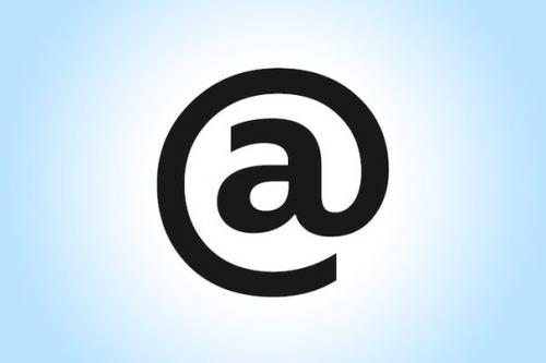 Собачка, или коммерческое эт @.