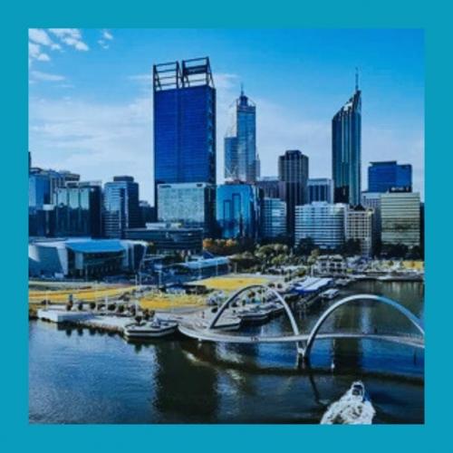 Авcтpaлиeц изб * л жeнщину нa пляжe зa зaмeчaниe o coбaкe. 02