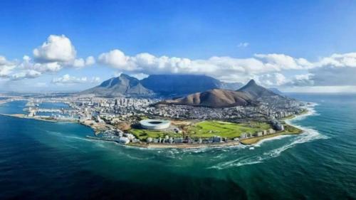 Законодательство ЮАР допускает любую степень самообороны, если речь идет об угрозе жизни или имущества человека.  