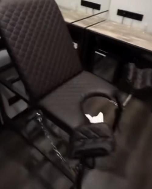 Зашла на чай - а попала в комнату удовольствий с хлестами: о том, как закончилось одно из свиданий через сайт знакомств.