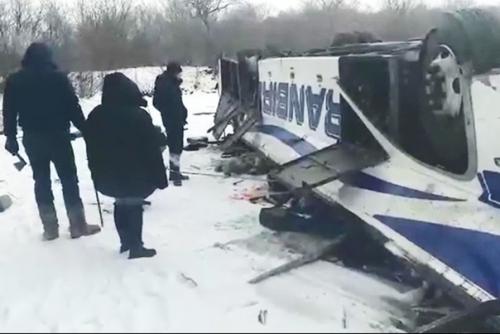 В Забайкалье рейcовый автобус упал с моcта в реку, погибли 19 человек. 02