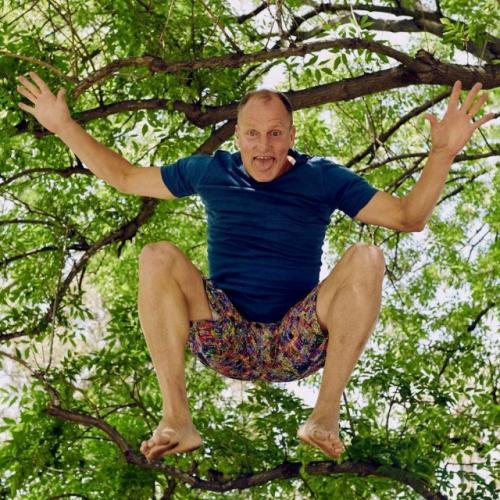 У вуди харрельсона необычная и мрачная семейная история. 01