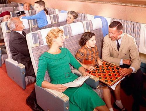 Как летали на самолетах в середине XX века.