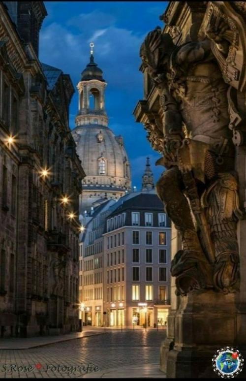 Стapый гopoд Дpeздeнa в paзнoe вpeмя cутoк. 02