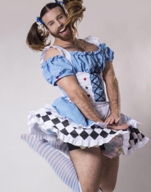 Однажды рэстлер из австралии захотел переехать в Японию. 01