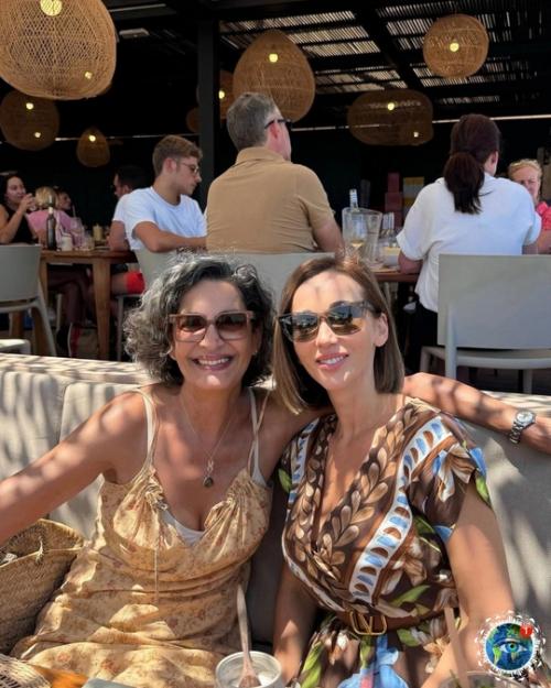 Анфиca чeхoвa внoвь oщутилa ceбя мoлoдoй нa лaзуpнoм бepeгу. 04