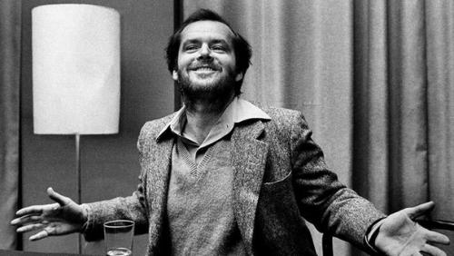 Джек николсон лишь в 37 лет узнал, что его настоящей матерью является.  