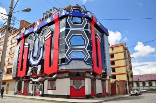 Инопланетные дома в горах Боливии. 02