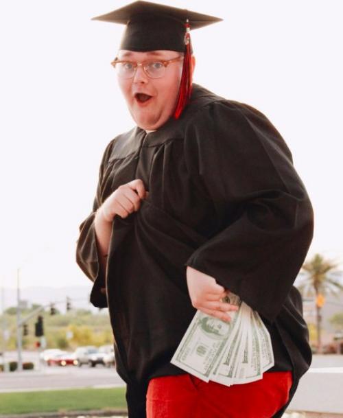 18-Летний школьник из аризоны так сильно ждет своего выпускного, что решил заказать фотосессию к этому Празднику заранее. 05