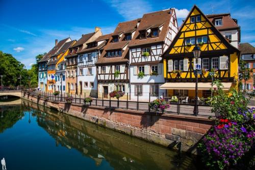 Кольмар, Франция. Невероятно милые и уютные улочки в композиции со сказочными домиками. 01