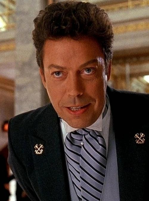 Актёр Тим Карри, известный по роли в один дома 2, впервые за долгое время появился на публике. 01