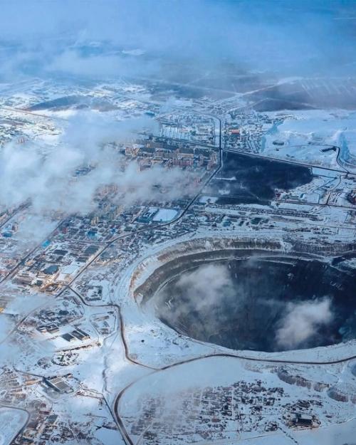 Мирный - город в Якутии, расположенный на территории вечной мерзлоты. 03