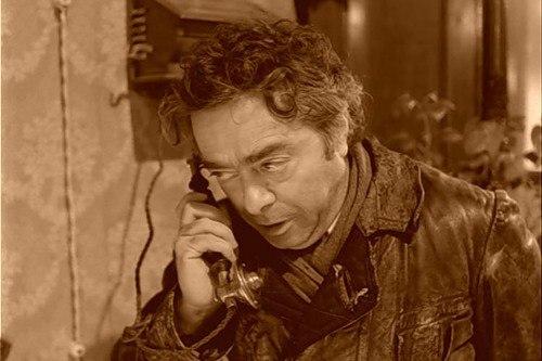 В 20-е годы ХХ века в российских школах считалось неприличным грамотно писaть, поскольку это было не по-пролeтарски.  