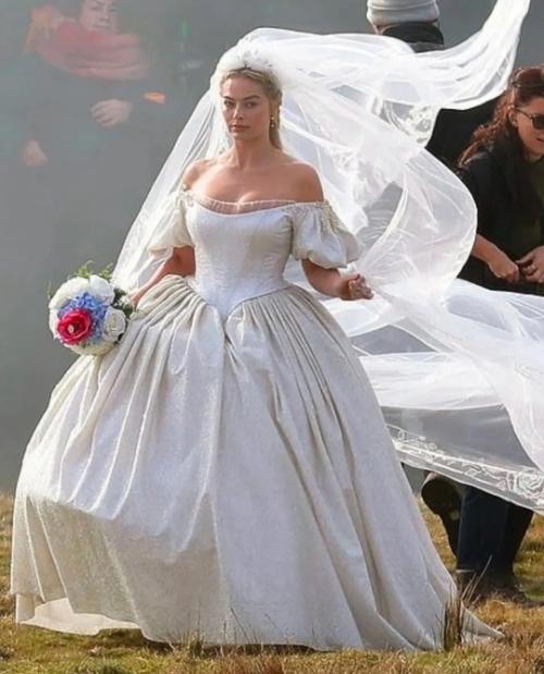 Марго робби стала мишенью жёсткой критики. 01