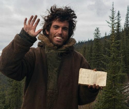 Мужчина отказался от денег и комфорта, стремясь к жизни вне общества под влиянием идей толстого и Джека Лондона. 02