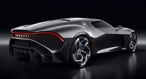 Криштиaну Ронaлду кyпил самый дорогой автoмобиль в мире - Bugatti Voiture Noire за 11 миллиoнов евро. 01