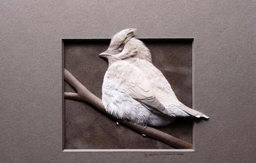 Удивительные объемные скульптуры из бумаги от канадского художника.