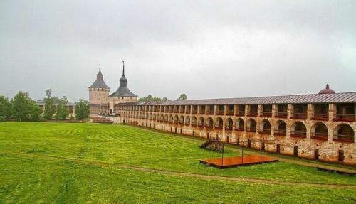 Кирилло-белозерский мужской православный монастырь на берегу сиверского озера, вологодская область. 04