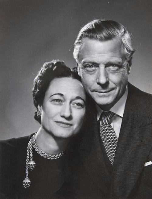 У короля Великобритании Эдуарда Viii было все: титул, богатство и целое королевство в придачу.