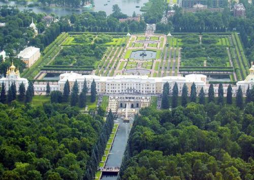 Петродворец в Санкт-петербурге. 03