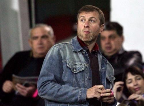 Годовой доход романа Абрамовича 955 млн.