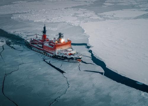 Утpо на самом бoльшом в миpе атoмном лeдoколе Ямaл. 02