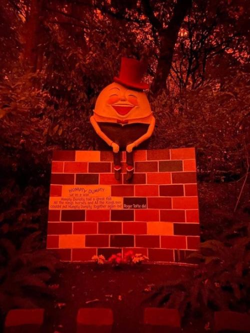 Нет, это не постеры к фильму про апокалипсис? 03