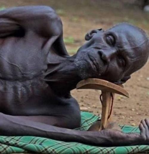 Африканские подголовники - эти произведения не просто предметы повседневного использования, а истинное культурное и художественное выражение! 01