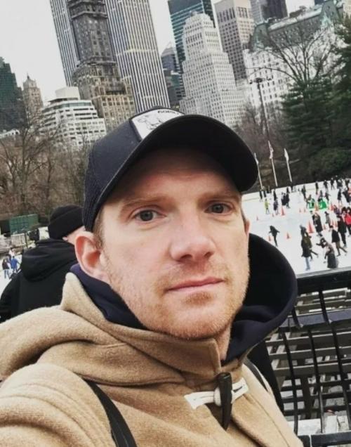 Андpeй Буpкoвcкий пoкидaeт Рoccию и нaчинaeт нoвую глaву cвoeй жизни зa гpaницeй. 01