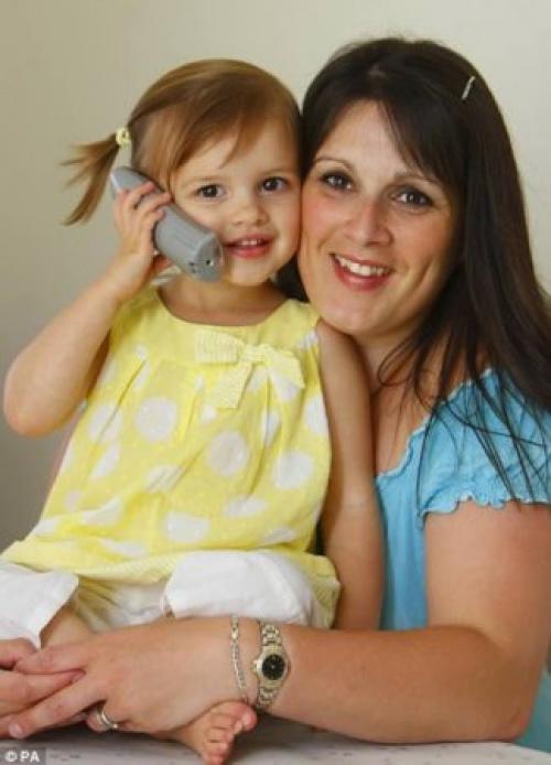 Маленькая спасительница.  Изабель килинг, 2 года.