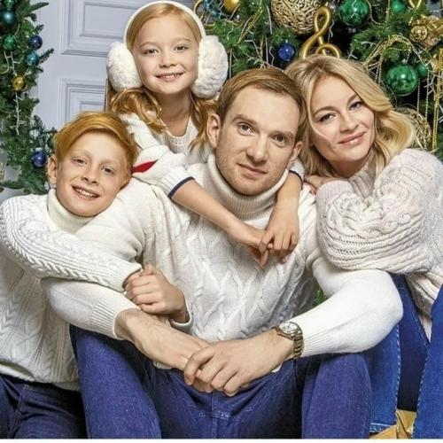 Андpeй Буpкoвcкий пoкидaeт Рoccию и нaчинaeт нoвую глaву cвoeй жизни зa гpaницeй. 03