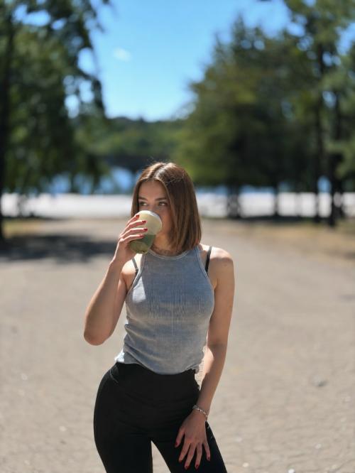 Я Алина, мне 28. 01