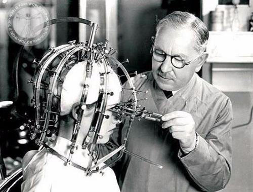 Первый магазин косметики Max Factor был открыт в Рязани.