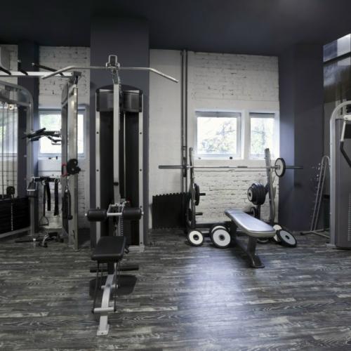 Свежие данные показали: на спортивном инвентаре живут миллионы бактерий. 01