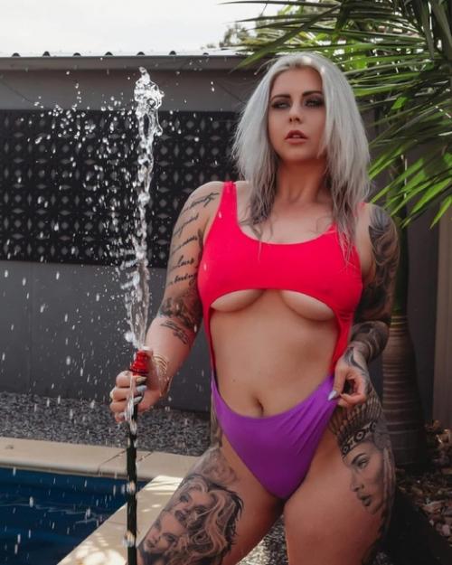 А это блейз Уильямс. 01